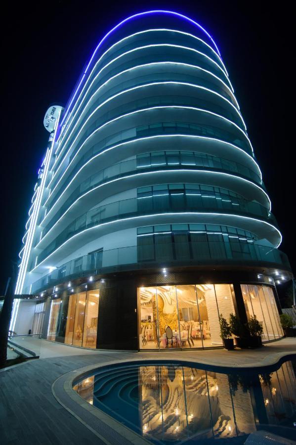 White Tower Private Apartment Beach View Mamaia Eksteriør billede